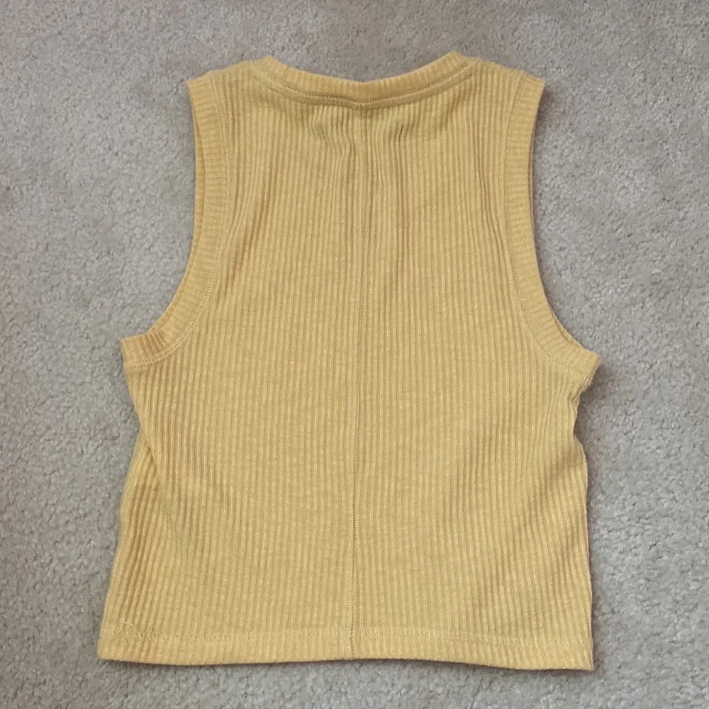 A&F Ribbed Yellow Tank - Picture 3 of 3
